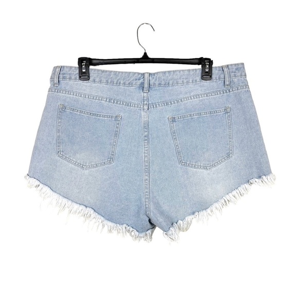 Shein Women's Blue Light Wash Grommets Detail Jean Cutoff Shorts Size 3XL - Picture 3 of 5